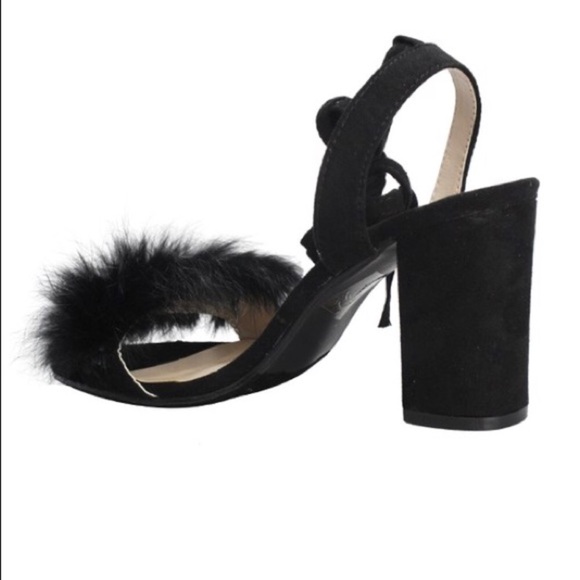 Lace Up Fur Heels (true to size) - Picture 3 of 3